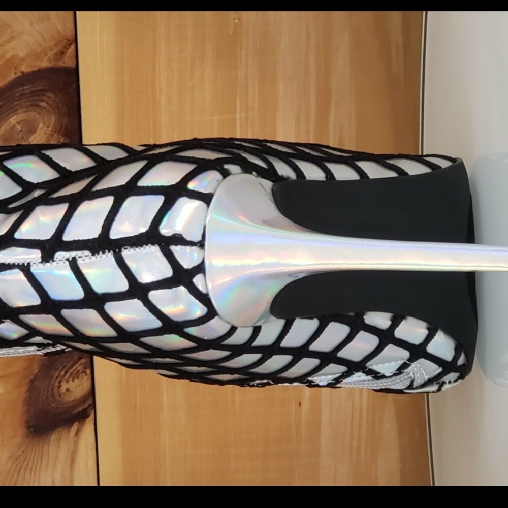 🐠Fishnet Hologram Boots🐠 - Picture 3 of 4